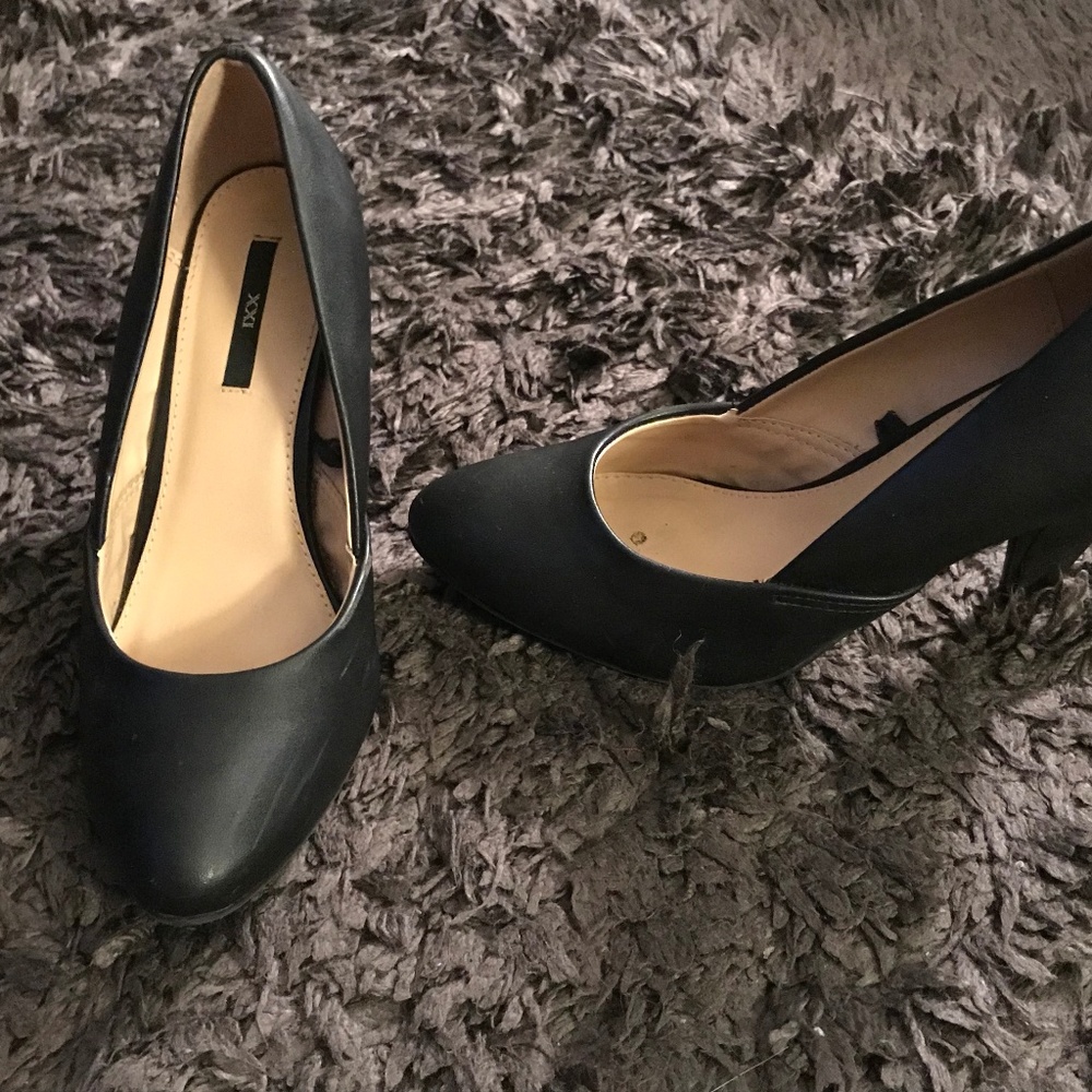 Forever 21 Black Pumps